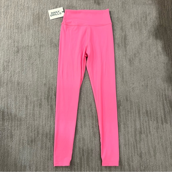 Daily Drills Leggings - Picture 2 of 3